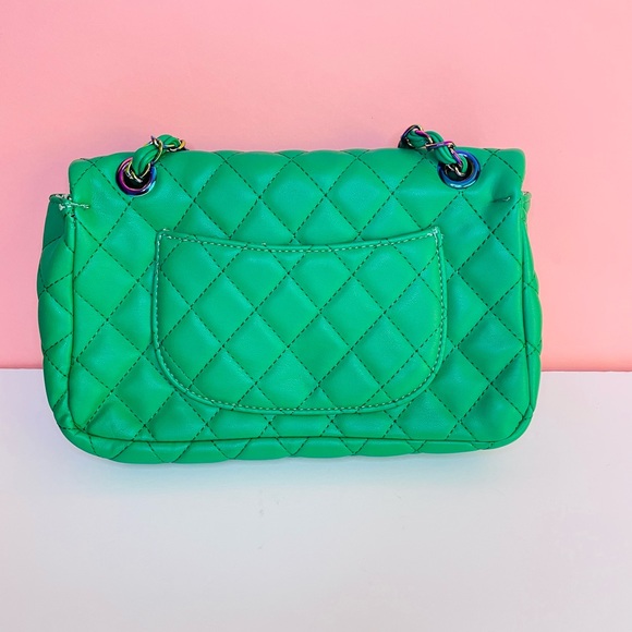 J. ELISE BOUTIQUE NEW KELLY Green Iridescent Accent Quilted Classic Shoulder Bag - Picture 6 of 6